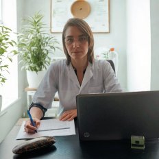 Dr. Daniela Damian — online medical consultation on Ringdoc
